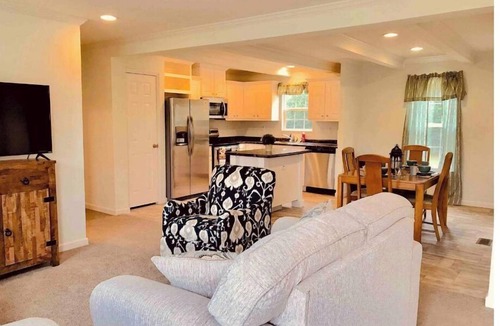 Hollywood House | The Hollywood