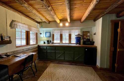 Missoula Cabin | The Holmestead - Dry Cabin