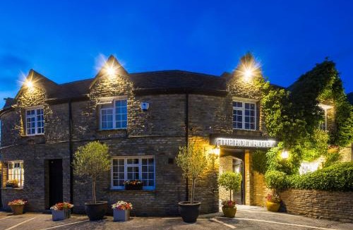 Steeple Aston Hotel | The Holt Hotel