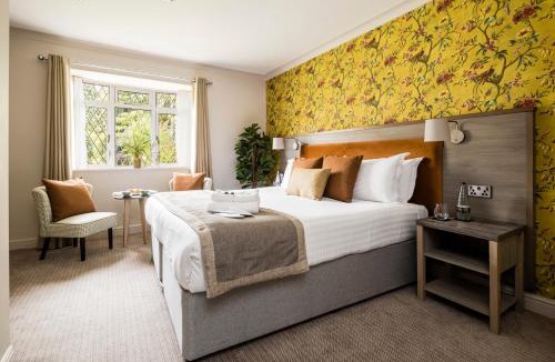 Steeple Aston Hotel | The Holt Hotel