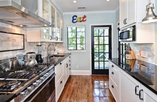 Myers Park Condo | The Home Collection: Boutique Myers Park 2BR Residence · Free Parking · Near Freedom Park