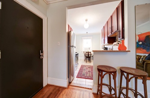 Dilworth Apartment | The Home Collection: King Suite near Atrium CMC & Uptown CLT