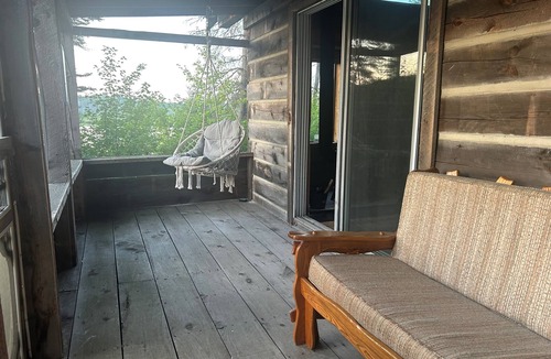 Hastings Highlands Cabin | The Homestead at Rutledge Lake