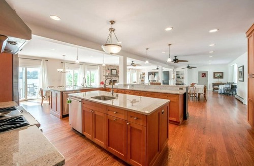 Kauneonga Lake House | The Homestead Main House: Lakefront Fun—Sleeps 22!