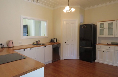 Cable Bay House | The Homestead