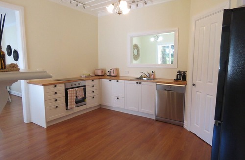 Cable Bay House | The Homestead