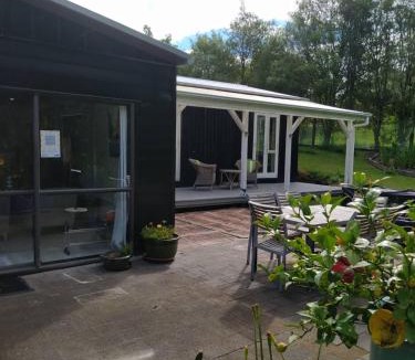 Acacia Bay House | The Homestead