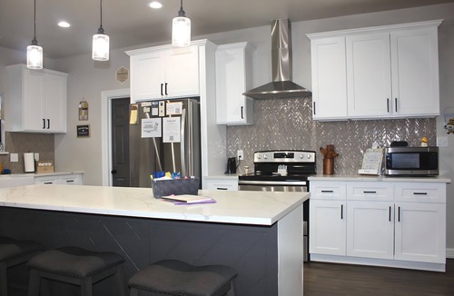 West Livingston House | The Honey Hive - Dog friendly w/golf cart, game room, and pool access