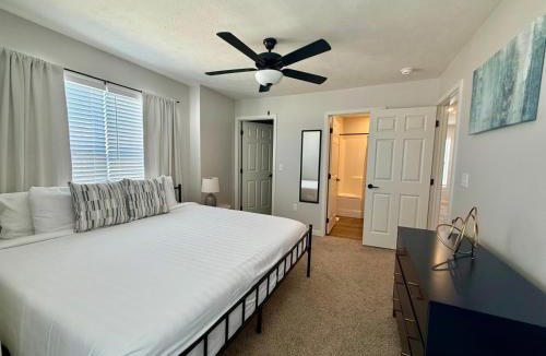 Elkhorn House | The HoneyBee at Coventry Rows