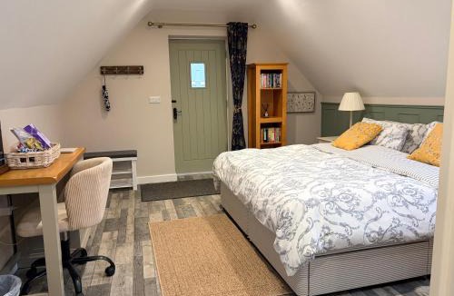 Castle Bytham Apartment | The Honeysuckle Coop