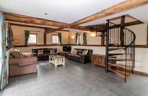 Leominster House | The Hop Kiln