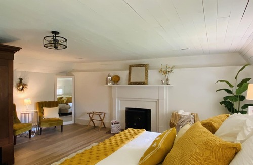 Fayetteville Bed & Breakfast | The Hopestead Bed & Breakfast