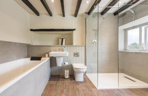 Hopton Wafers Hotel | The Hopton Crown