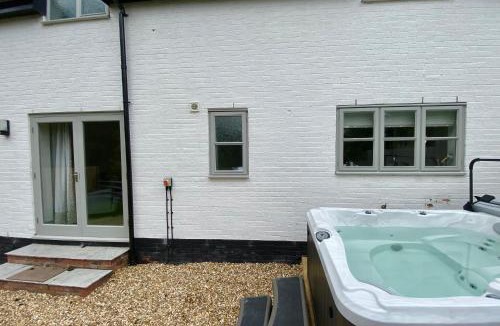 Hopton Wafers Hotel | The Hopton Crown