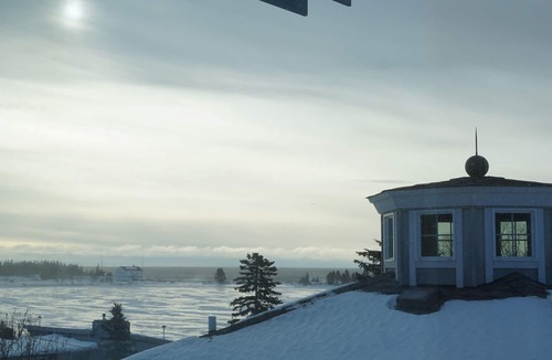 Grand Marais House | The Horizon- Award Winning- Sauna Available for a fee