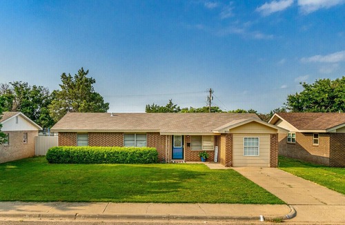 Tulia House | The Hornet Hive