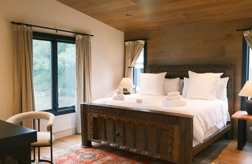 Hendersonville House | The Horse Shoe Farm