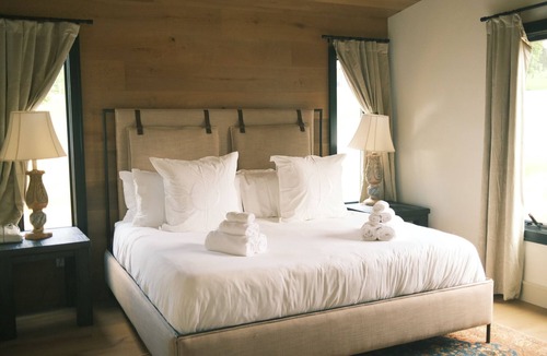 Hendersonville House | The Horse Shoe Farm