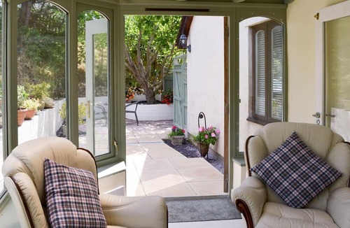 Llanfairfechan House | The Horseshoe Suite