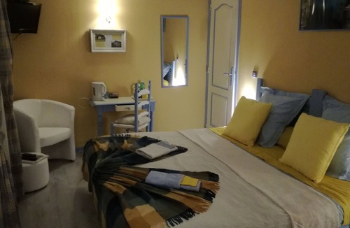 Saint-Gor House | The Hosts Landes (Ch. Yellow)