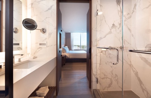 Bucktown Hotel | The Hotel at Midtown