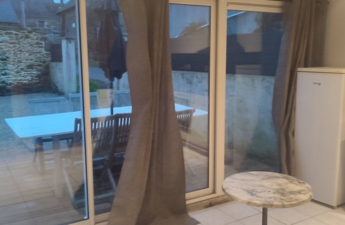 Trevron House | The hotel business