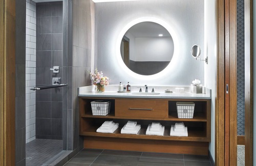 Wayzata Hotel | The Hotel Landing