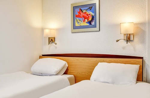 Moreton Morrell Hotel | The Hotel Rafiya, Redditch