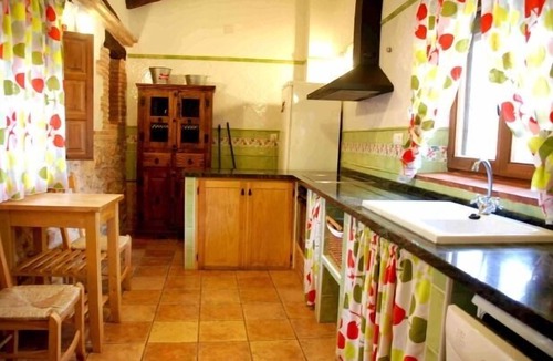 Villanueva de la Jara House | The House of the River for 13 people