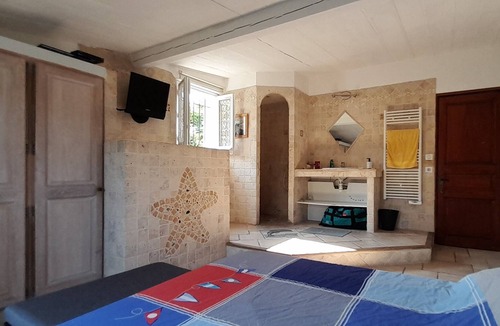 Draguignan Resort | The house by the river