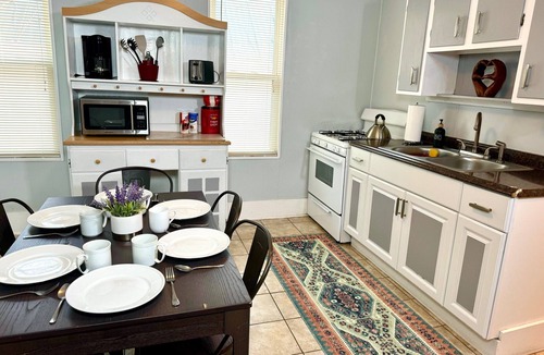 Detroit - Shoreway Apartment | The House Hotels - Huge Ohio City District Home - 5 Minutes from Downtown - W45th1 Upper