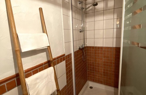 Villerest House | The house in the heart of the cedars, a charming cocoon just 5 minutes from the center of Roanne.