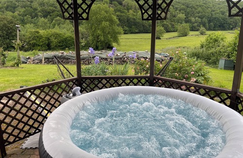 Asnieres Villa | The House in the Valley