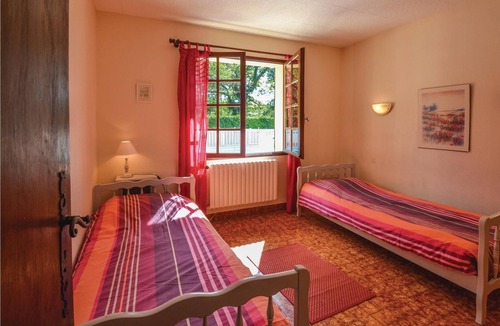 Garrosse House | The house is modern, detached and located in a fenced garden.