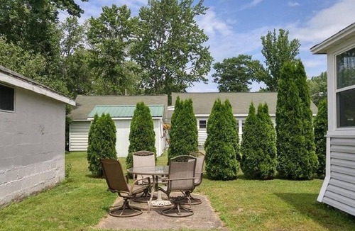 Sylvan Beach House | The House near Sylvan Beach