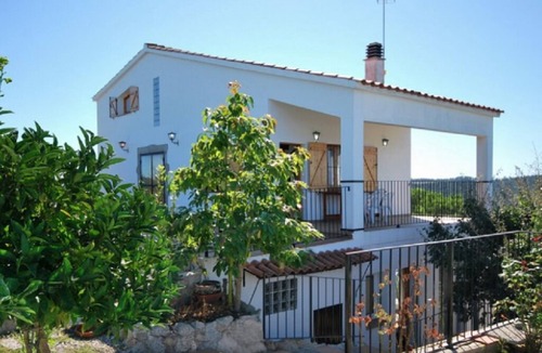 Vidreres House | The house of butterflies