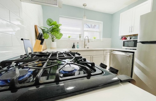 Jacksonville House | The House on Hill st -A Quiet Home