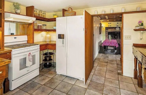 Hallowell House | The House on Outlet Road