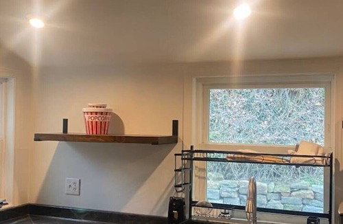 Fourmile Cottage | The House on Park Avenue-minutes to music venues Laurel Cove and Bell Theater!