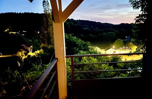 Abbans-Dessous Villa | The house on the hill