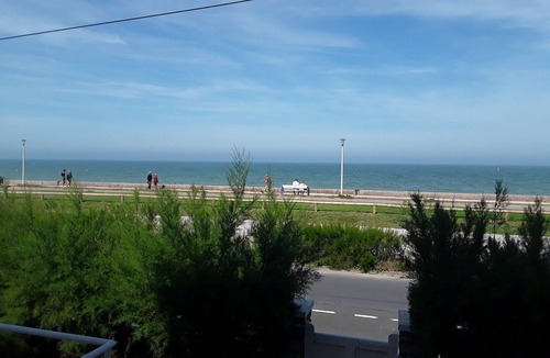Ouistreham House | The house right on the water with direct access to the beach.