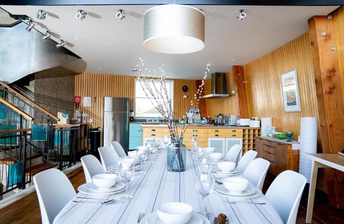 Hamworthy Villa | The Houseboat