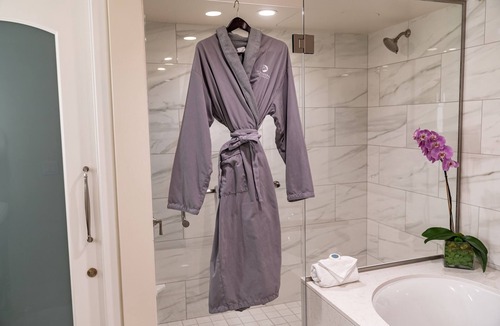 The Villages Hotel | The Houstonian Hotel, Club & Spa