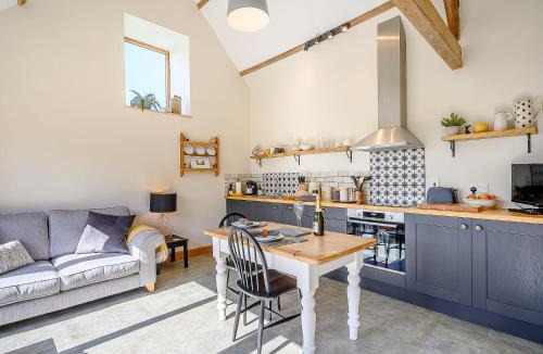 Fenny Compton House | The Hovel