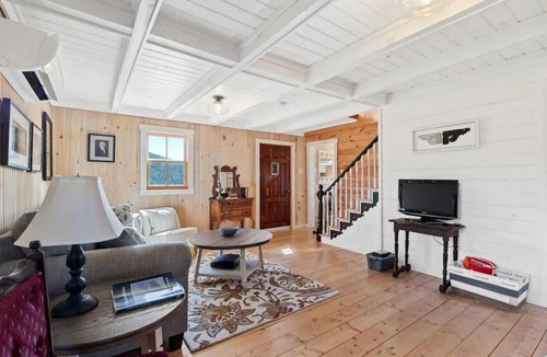 Grates Cove House | The Howard House Daniels Cove