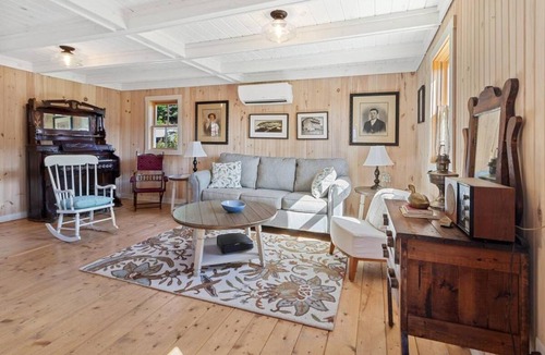 Grates Cove House | The Howard House Daniels Cove