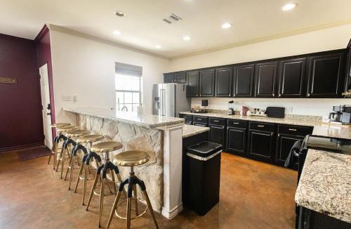 Wellborn House | The Howdy Hangout near Texas A&M and Kyle Field