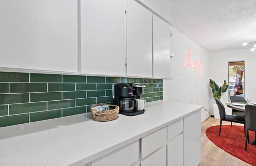 College Station House | The Howdy Retreat- Sleeps 12-Near Texas A&M