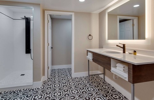 New Providence Hotel | The Hub Murray Hill, BW Premier Collection