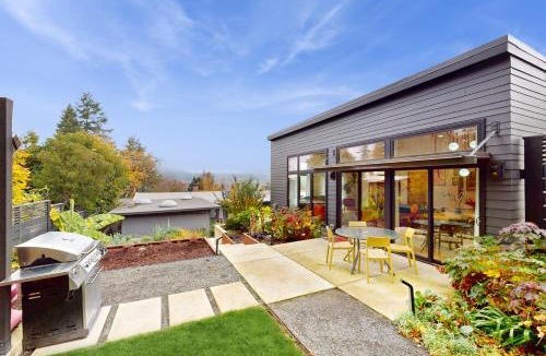 College Hill Apartment | The HUB